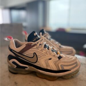 Nike Air VaporMax Plus Sneakers